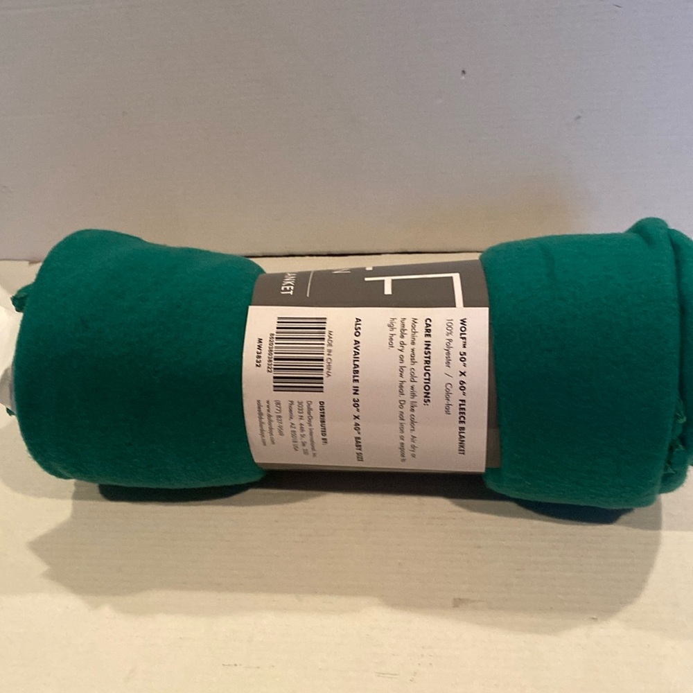 NWT Wolf Green Fleece Blanket